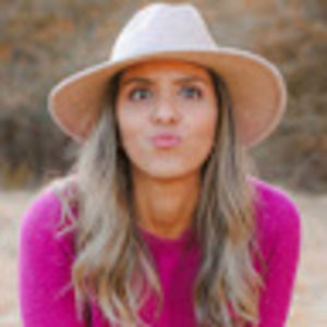 Meet your Posher, Luciana